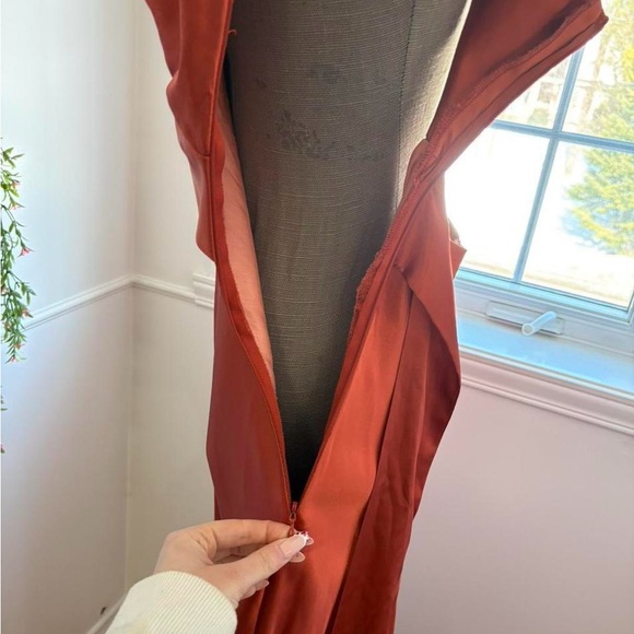 Elegant Burnt Orange Maxi Dress - Picture 5 of 8